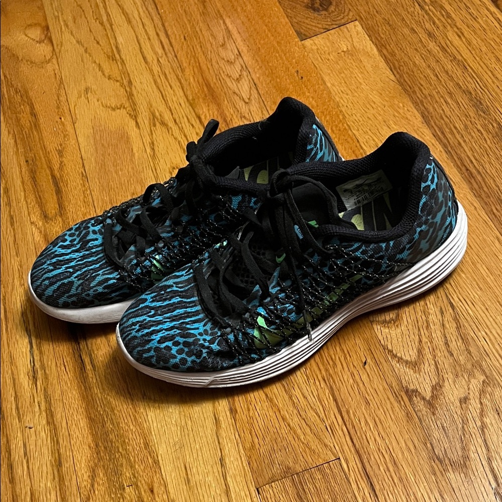 Nike Lunarlon sneakers - size 8